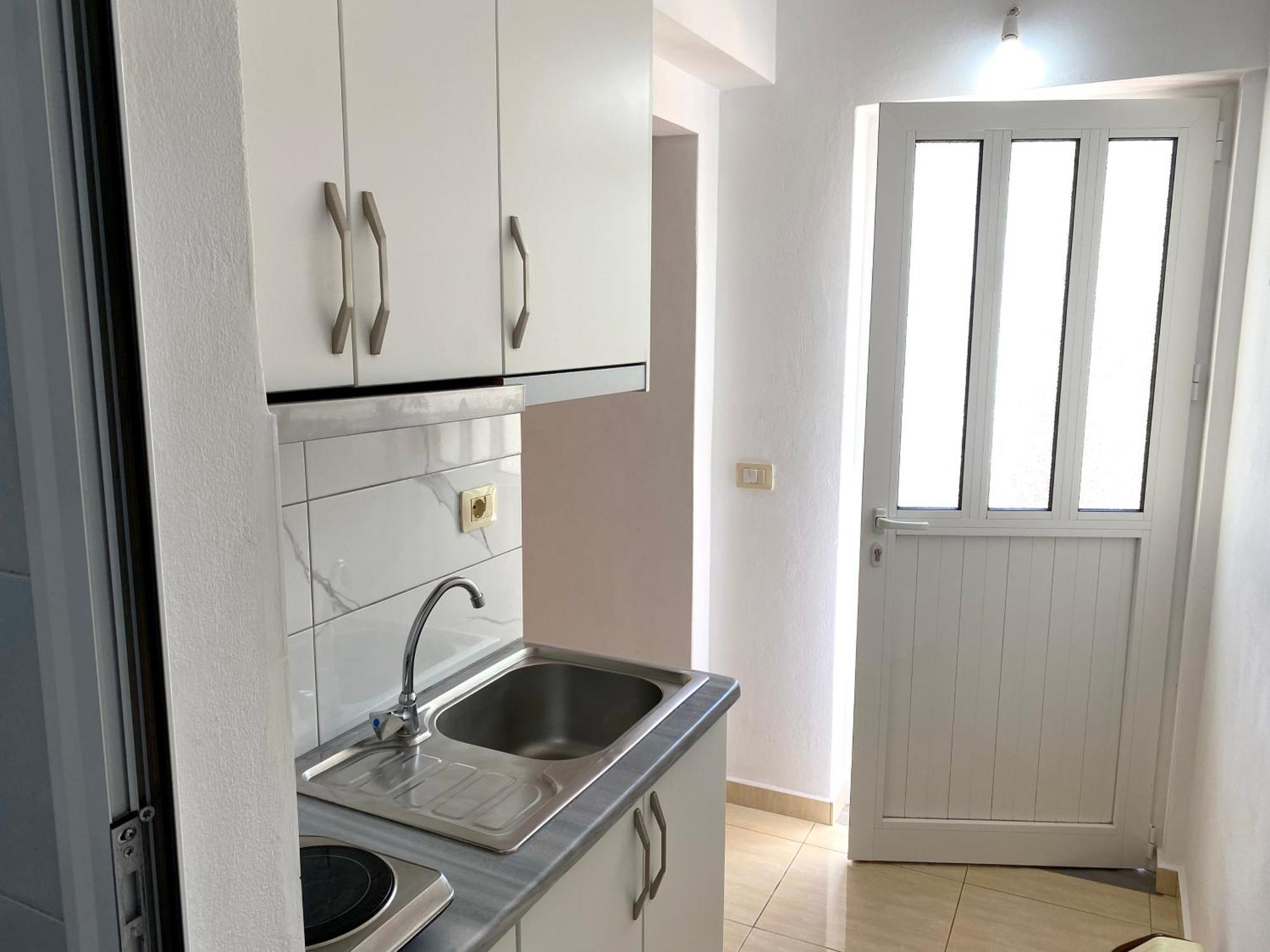 Tomi Apartments Саранда Екстер'єр фото